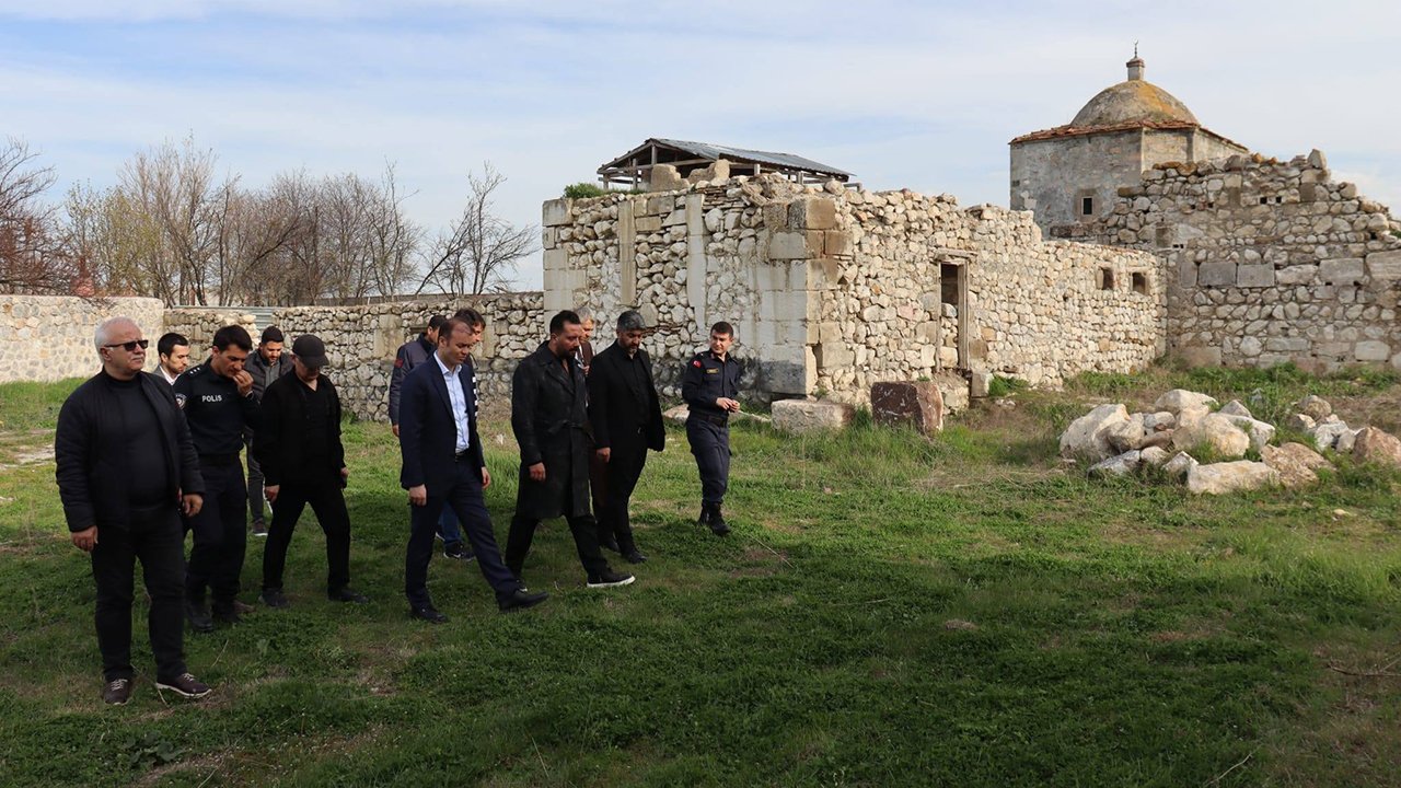 Hüseyin Gazi Külliyesi’nde inceleme yaptılar