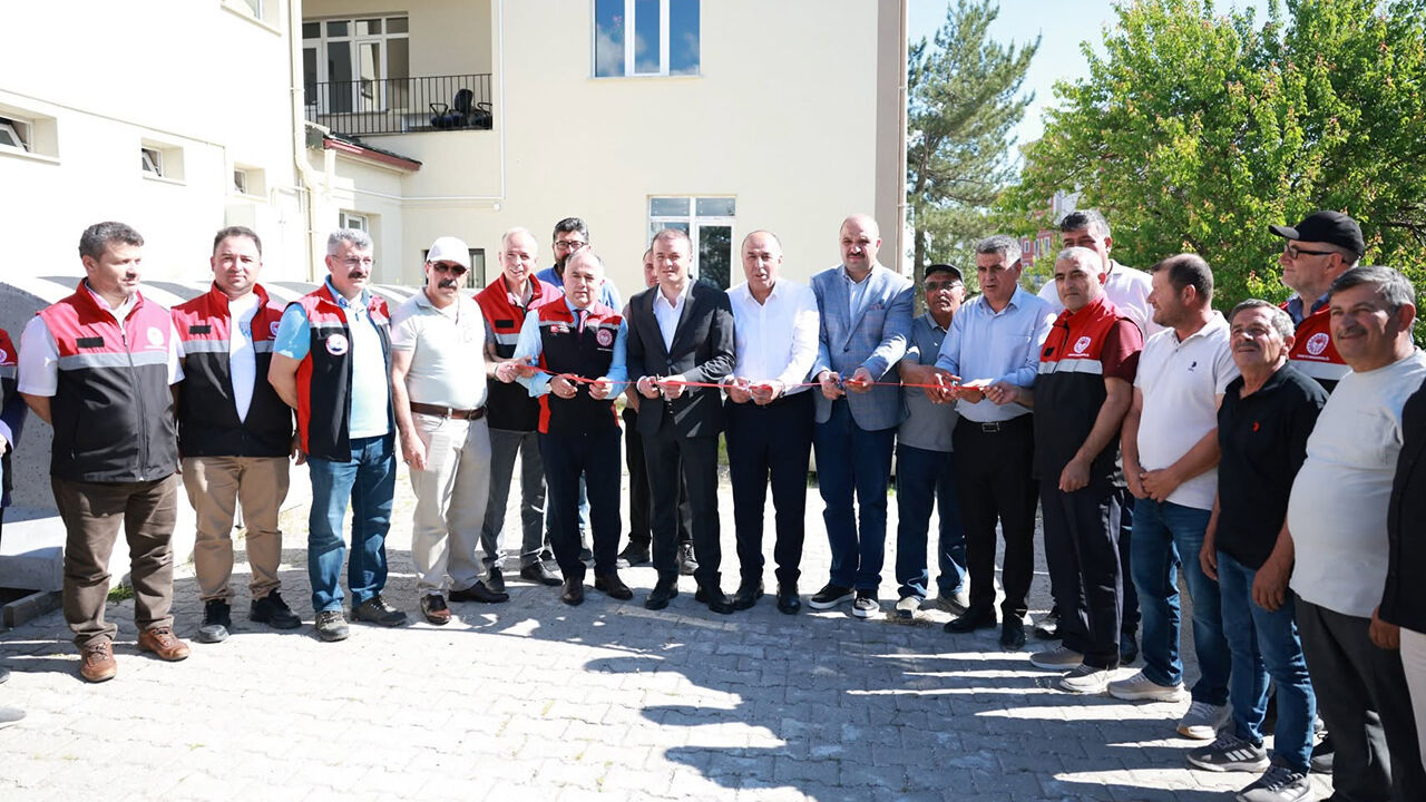 Alaca'nın 11 köyüne 55 adet svat dağıtıldı