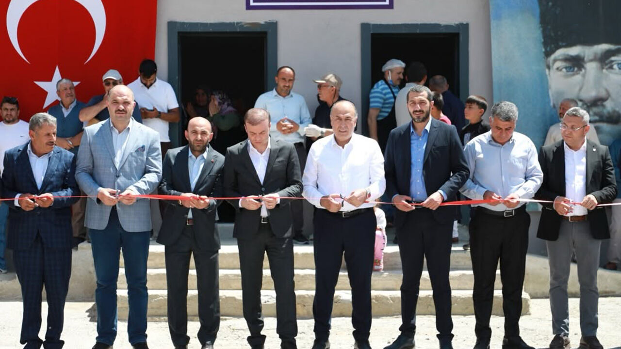 Büyükhıka Köyü'nde yapımı tamamlanan yemekhane törenle açıldı