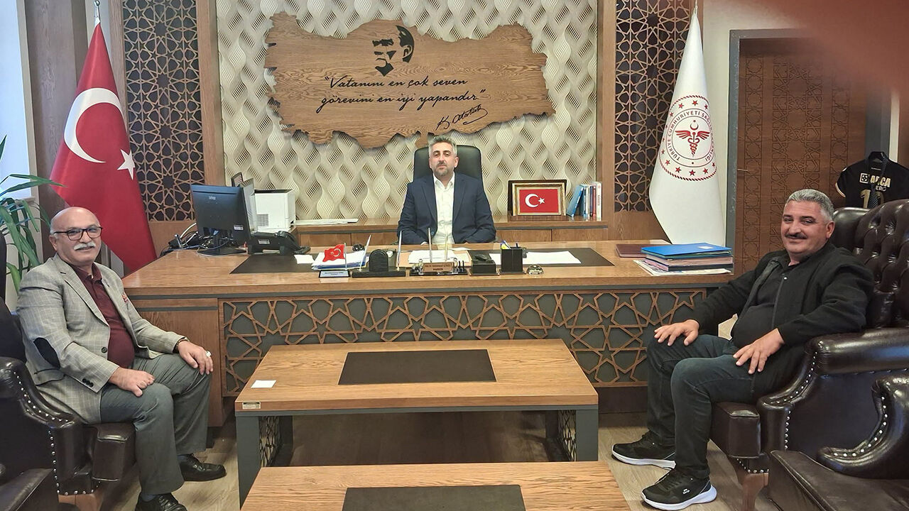 Zeki Dilmen’den Başhekim Doç. Dr. Muhammet Gömeç’e ziyaret