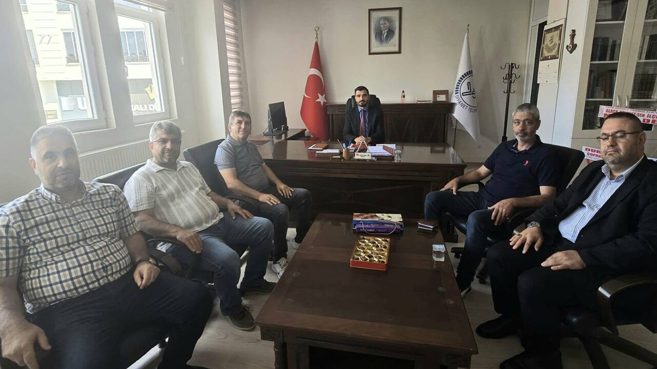 Müftü Önder Arık’a hayırlı olsun ziyaretleri sürüyor