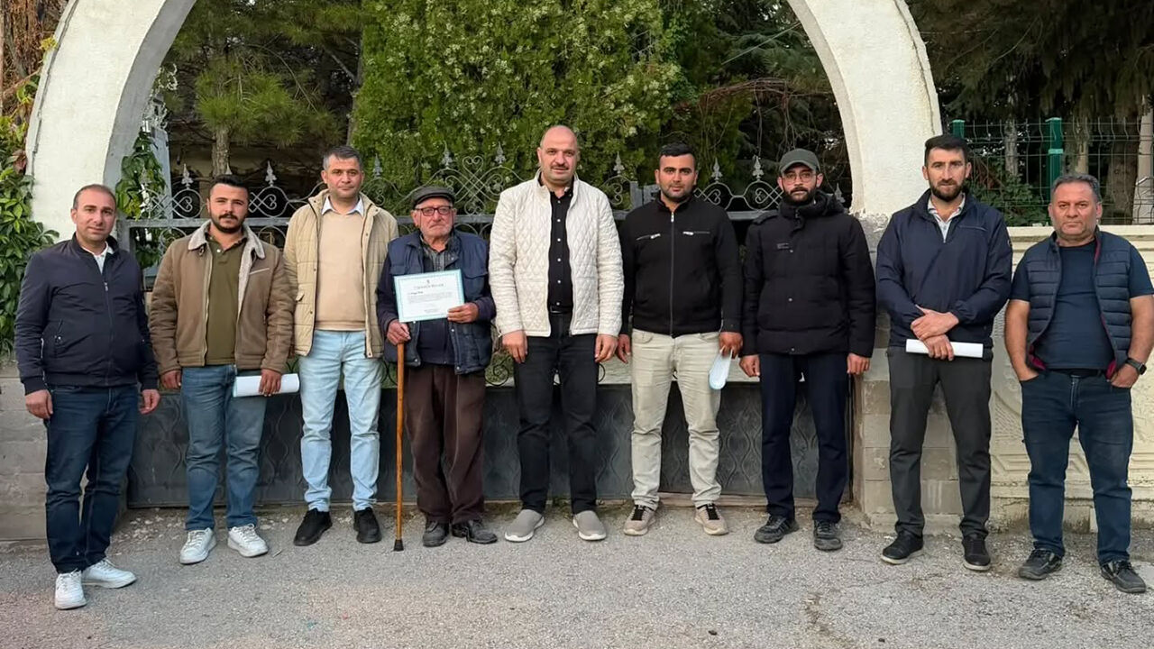 833913547 17944979658345066 2869734820350020920 N