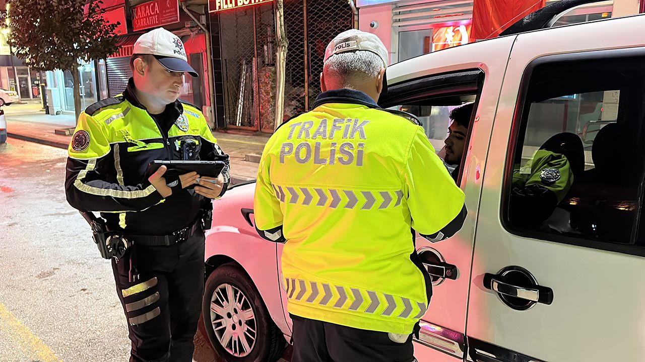 Alaca'da 49 araç ve sürücüsüne toplam 135 bin TL ceza