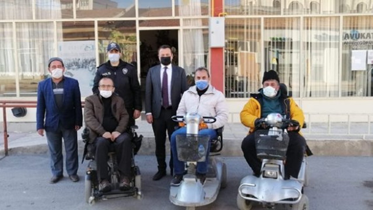 Alaca Engelliler Derneği'ni ziyaret etti