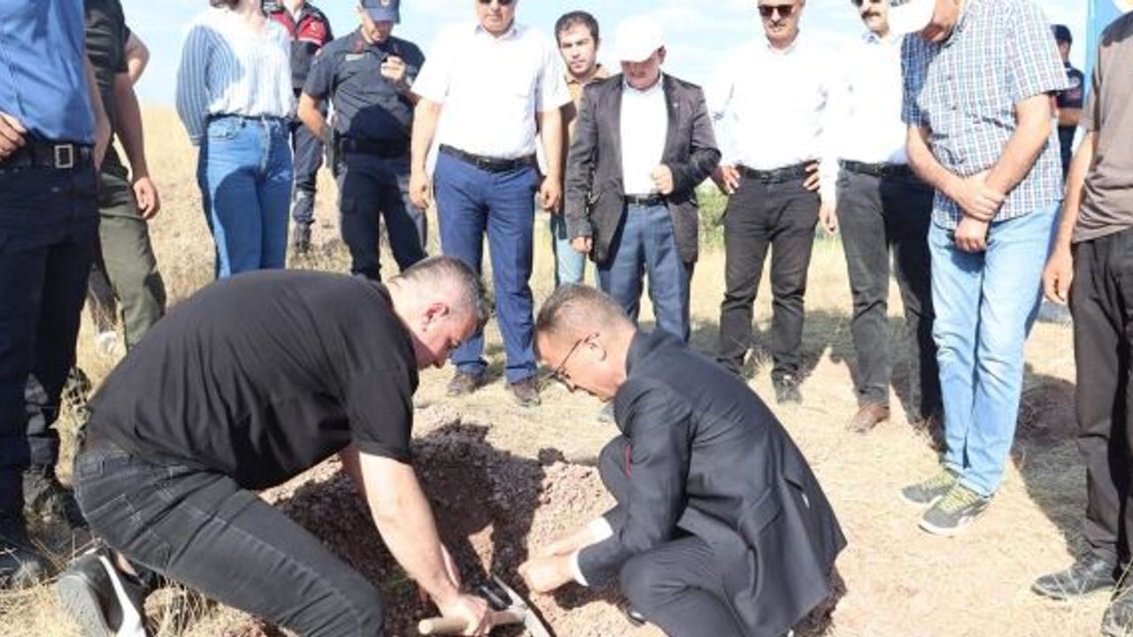 248 şehit adına Alaca'da 248 fidan toprakla buluşturuldu