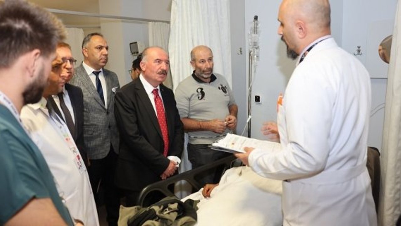 Vali Çalgan'dan, yaralı tarım işçilerine hastanede ziyaret