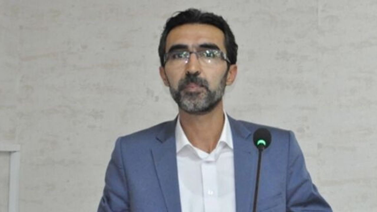 AK Parti 8. Olağan İl Kongresi gerçekleştirildİ: Alacalı hemşehrimiz Ali Sami Odabaş yönetimde