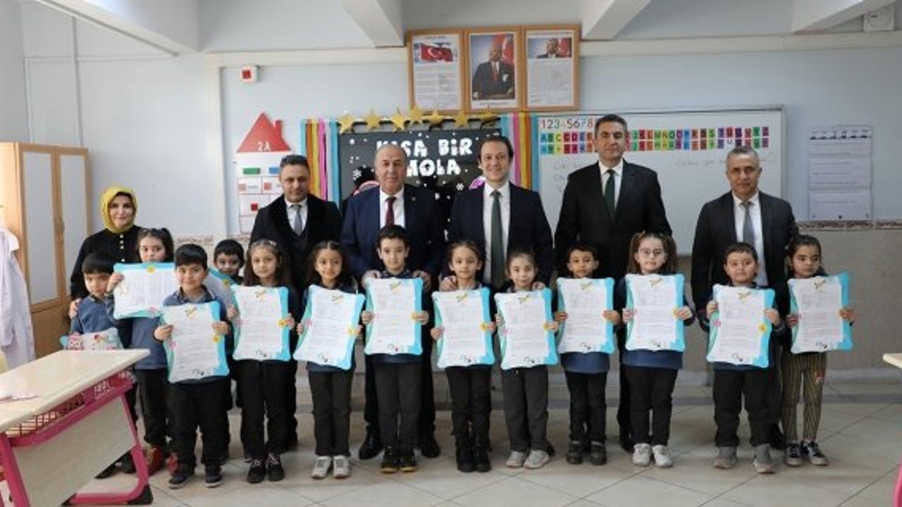 Alaca’da 4 bin 748 öğrenci karne sevinci yaşadı