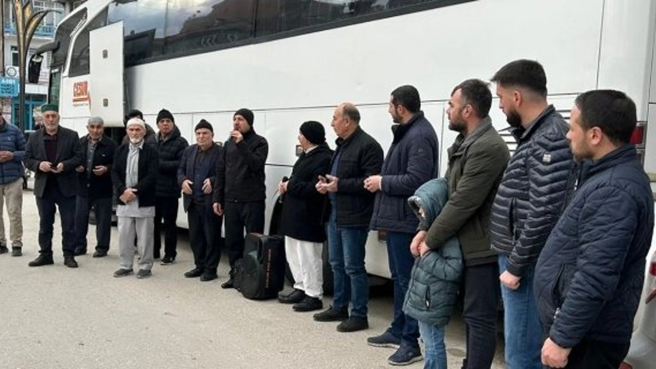 Belediye Başkanı Arslan ve Başkan Duru Umrecileri uğurladı 