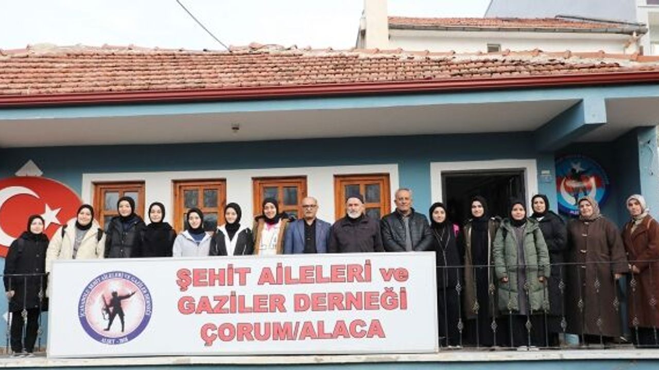 Kız İmam Hatip’ten anlamlı ziyaret