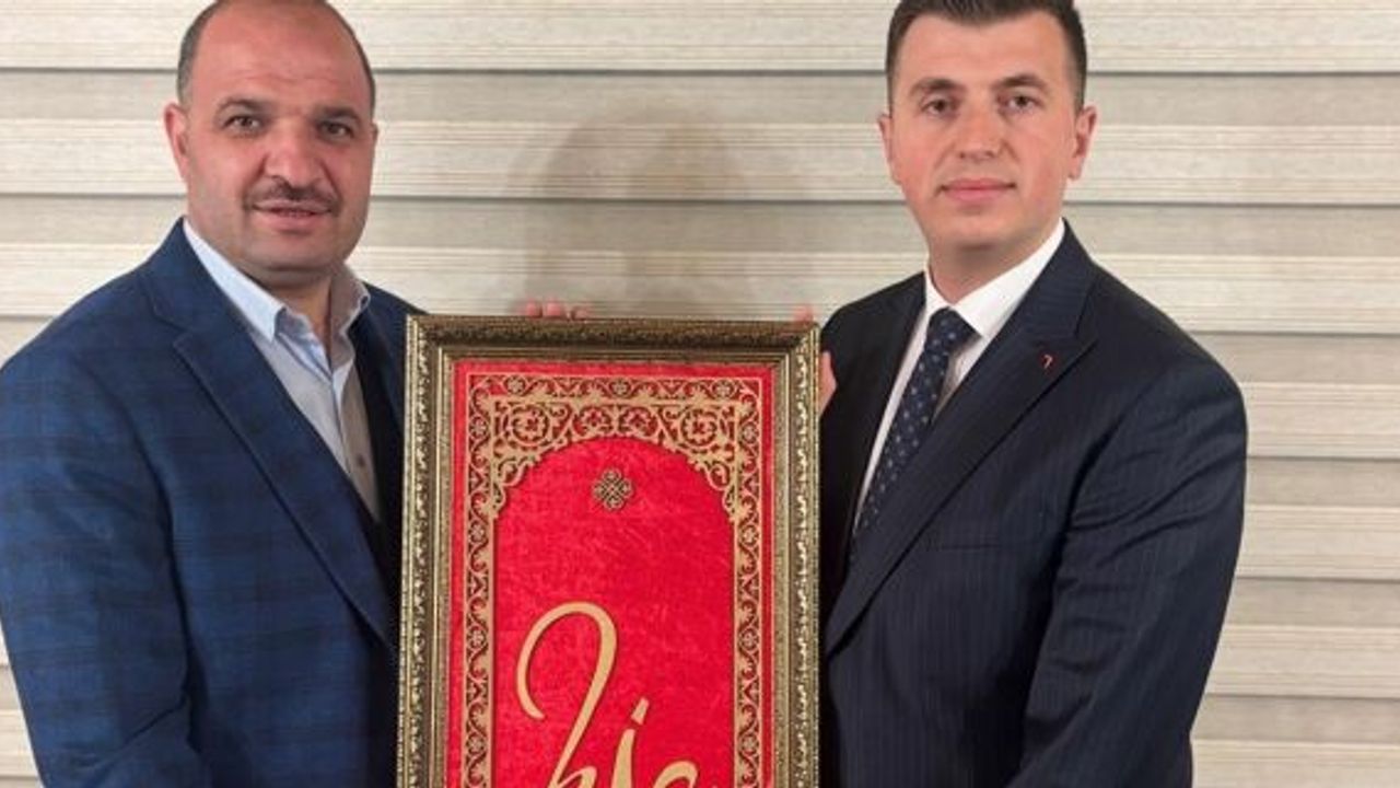 Mücahit Gürsoy, 7 yıldır yürüttüğü görevini Yusuf Şahin’e devretti