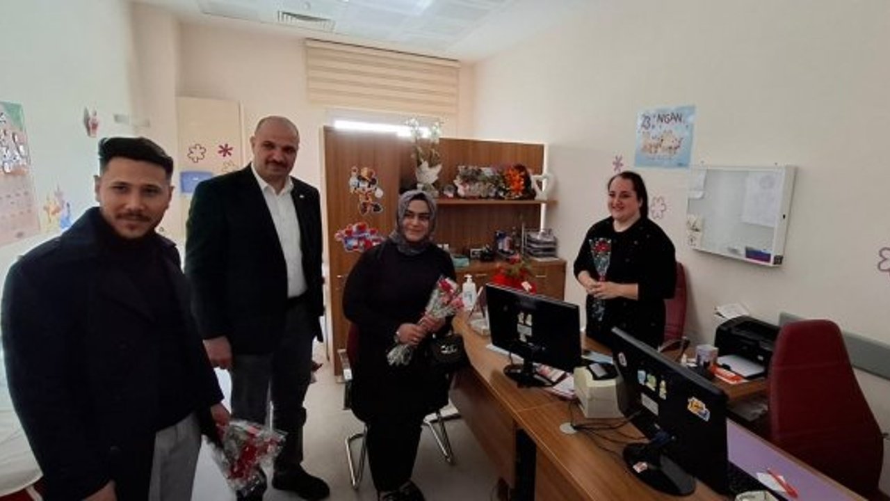 AK Parti'den sağlık çalışanlarına kutlama ziyareti