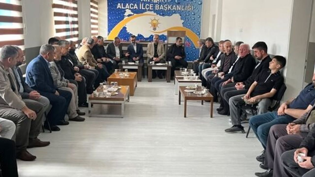 AK Partiler Alaca'da Bayramlaşma programı düzenledi
