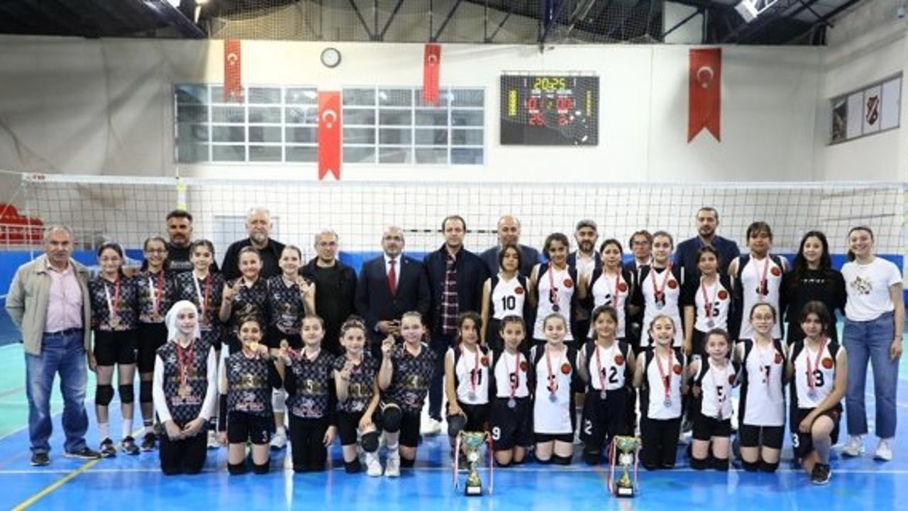 Alaca'da Gururlandıran Başarı: Turnuvayı 2. Sırada Tamamladılar!