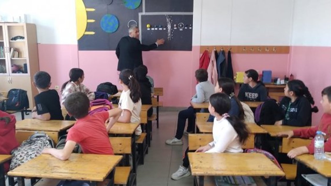 Alaca İlçe Milli Eğitim Müdürü’nden LGS Öğrencilerine Moral Ziyareti