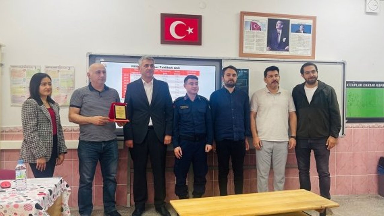 Fatih Ortaokulu’nda TÜBİTAK Bilim Söyleşisi