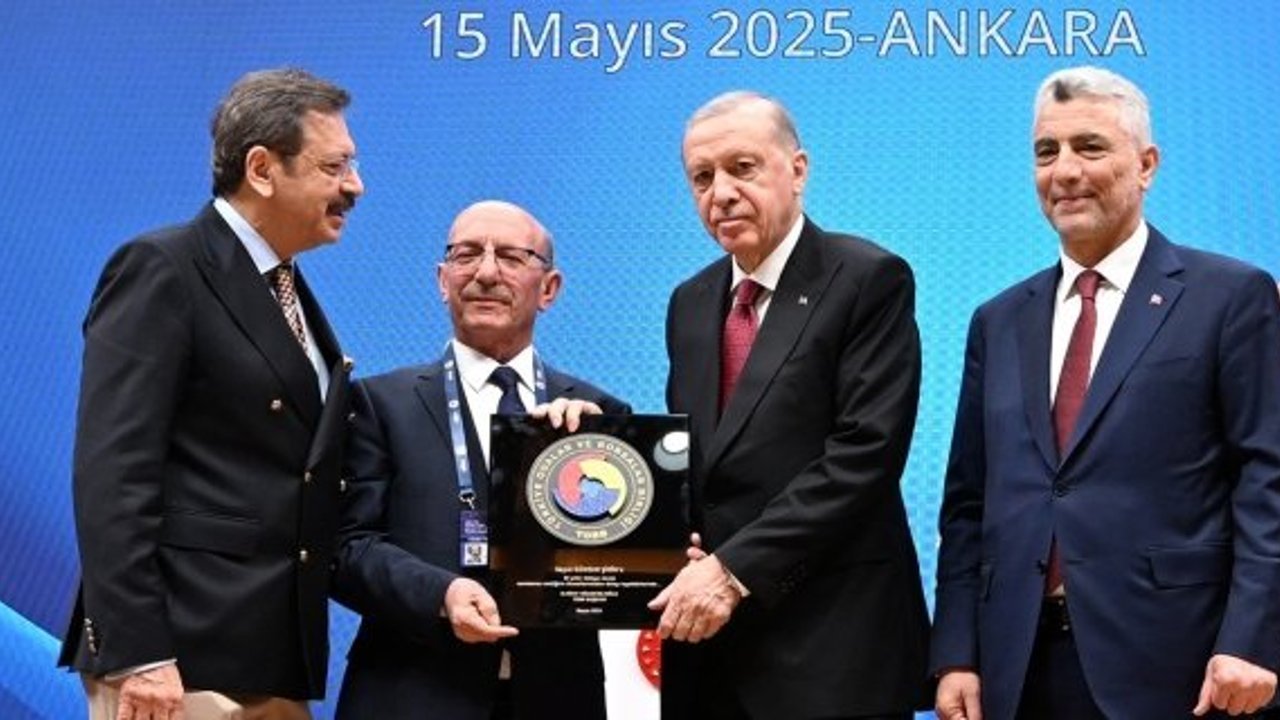 Günser Şirin’e 30. Yıl Hizmet Şeref Belgesi Cumhurbaşkanı Erdoğan’dan