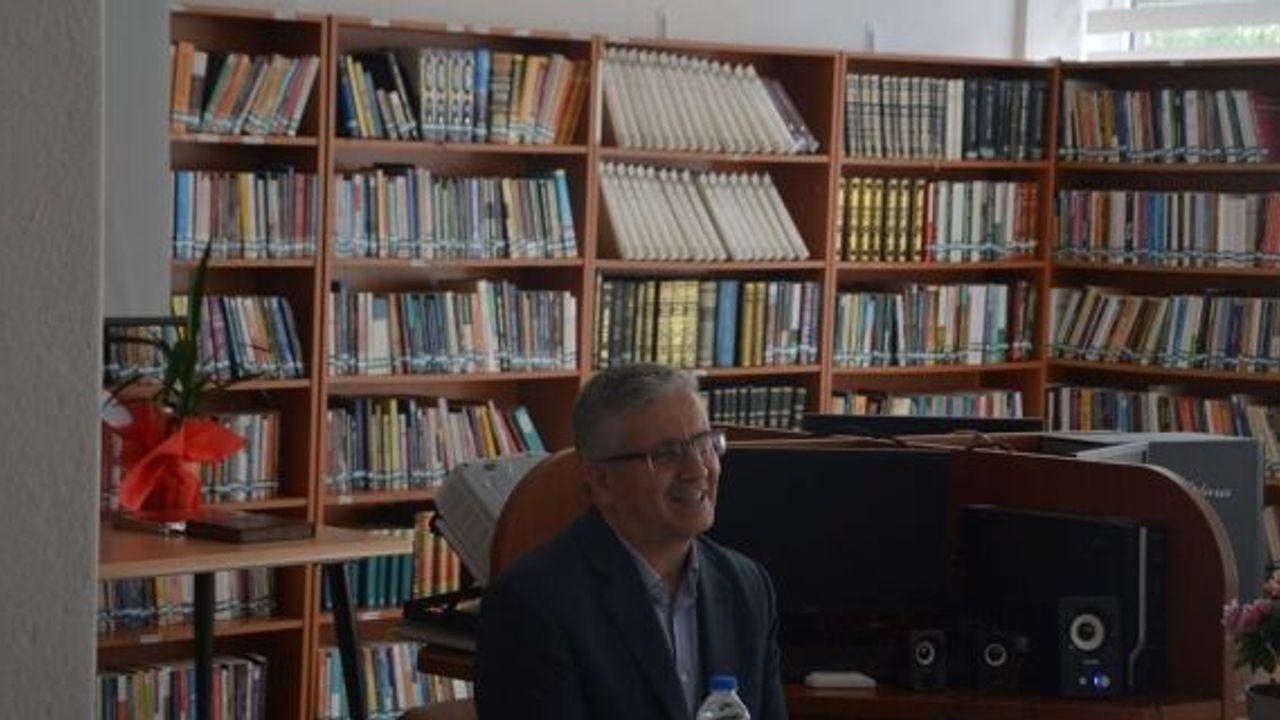 Prof. Dr. Abdullah Çolak’tan ‘Ailenin Önemi’ konferansı