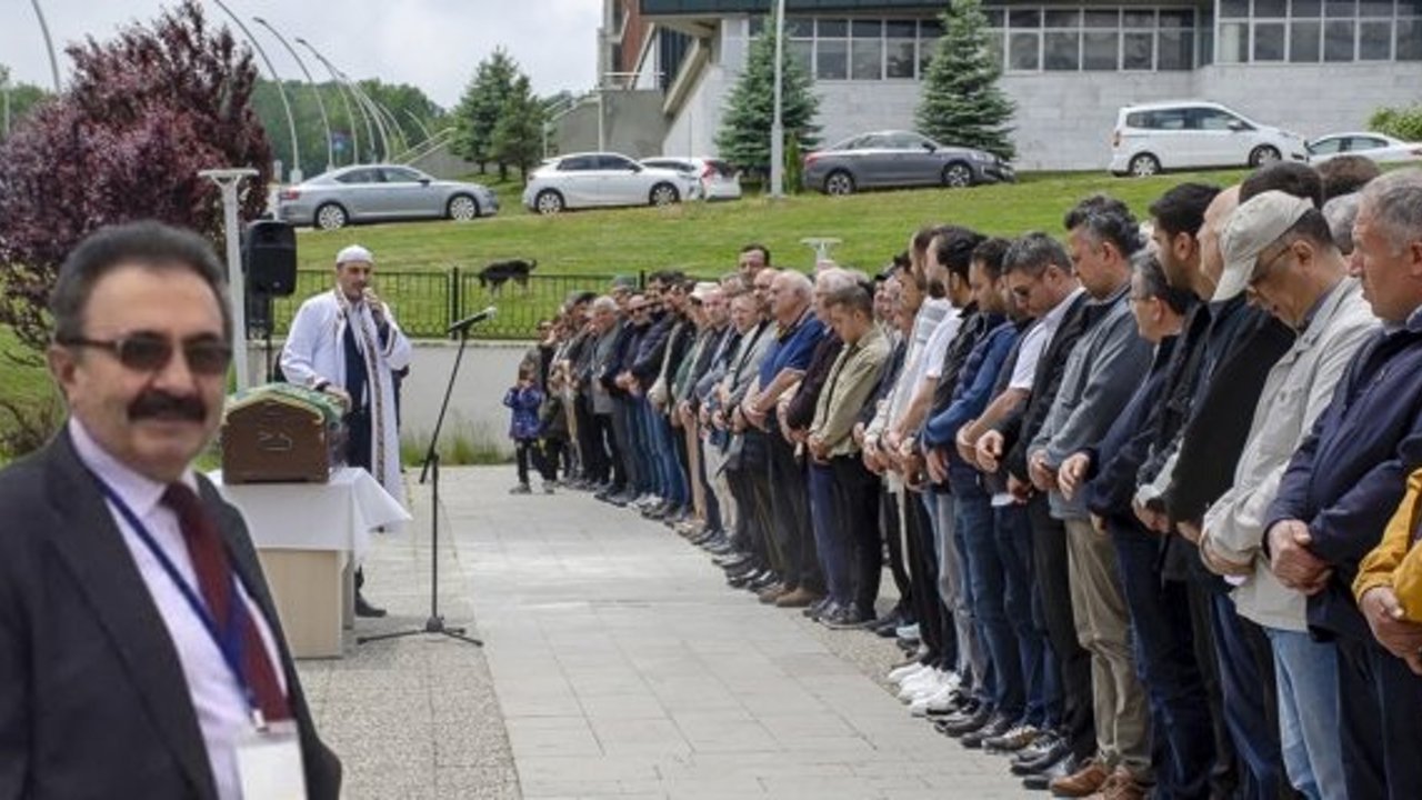 Alaca önemli bir değerini kaybetti: Dr. Fethi Kılıç hayata veda etti