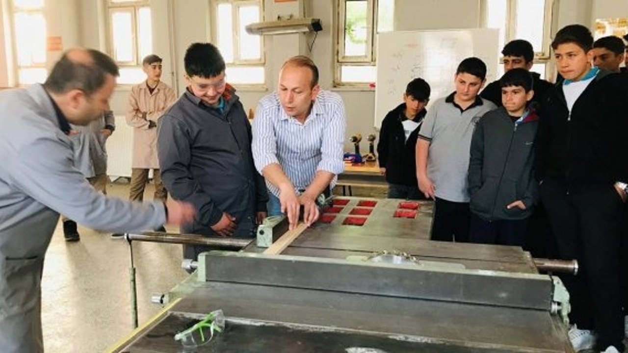 Çorum'da Meslek Lisesi Tanıtımı: Geleceğin ustaları yetişiyor