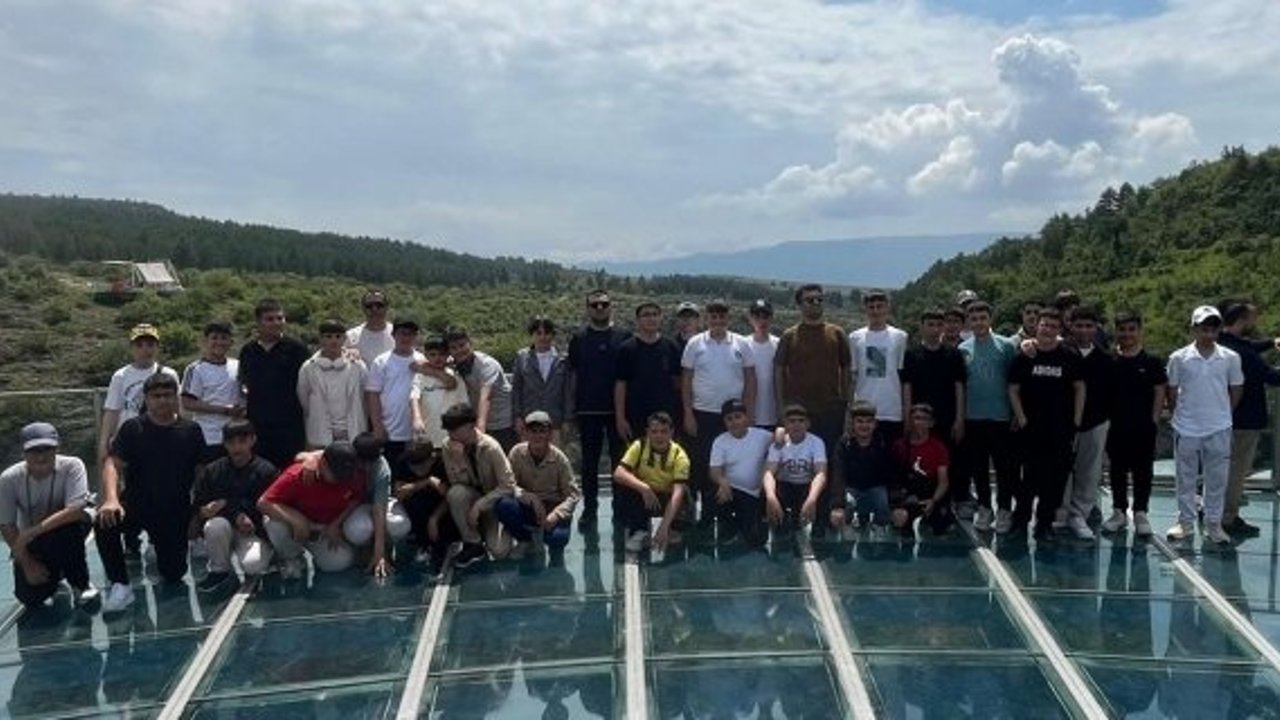 Karadeniz'e eğitim dolu gezi: Çorumlu öğrenciler Safranbolu, Bartın ve Amasra’yı keşfetti