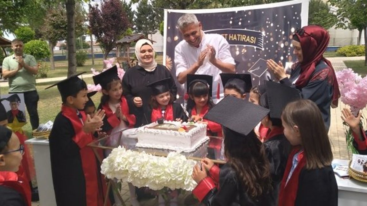 Zübeyde Hanım Anaokulu’nda mezuniyet coşkusu yaşandı