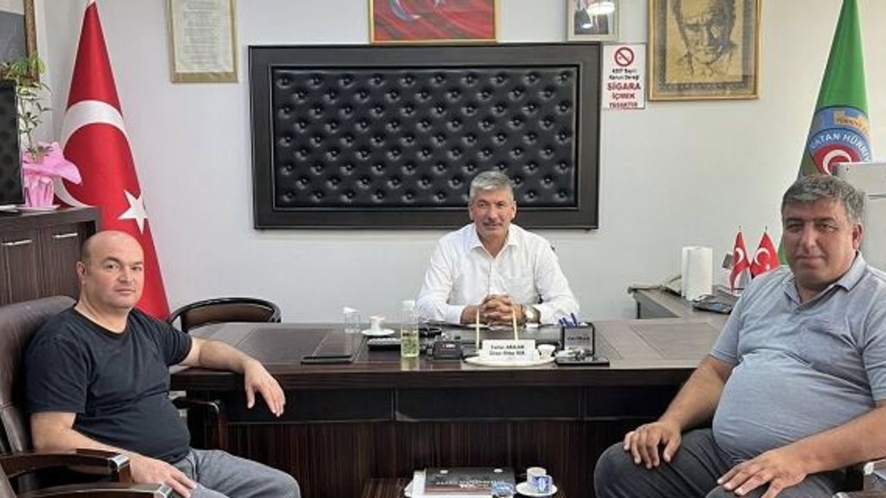 Alaca Ziraat Odası’na ziyaret: Eyyüp Elmalı, çiftçilerin sorunlarını dinledi