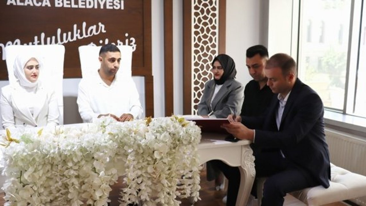 Kaymakam Meriç Dinçer, nikah şahidi oldu