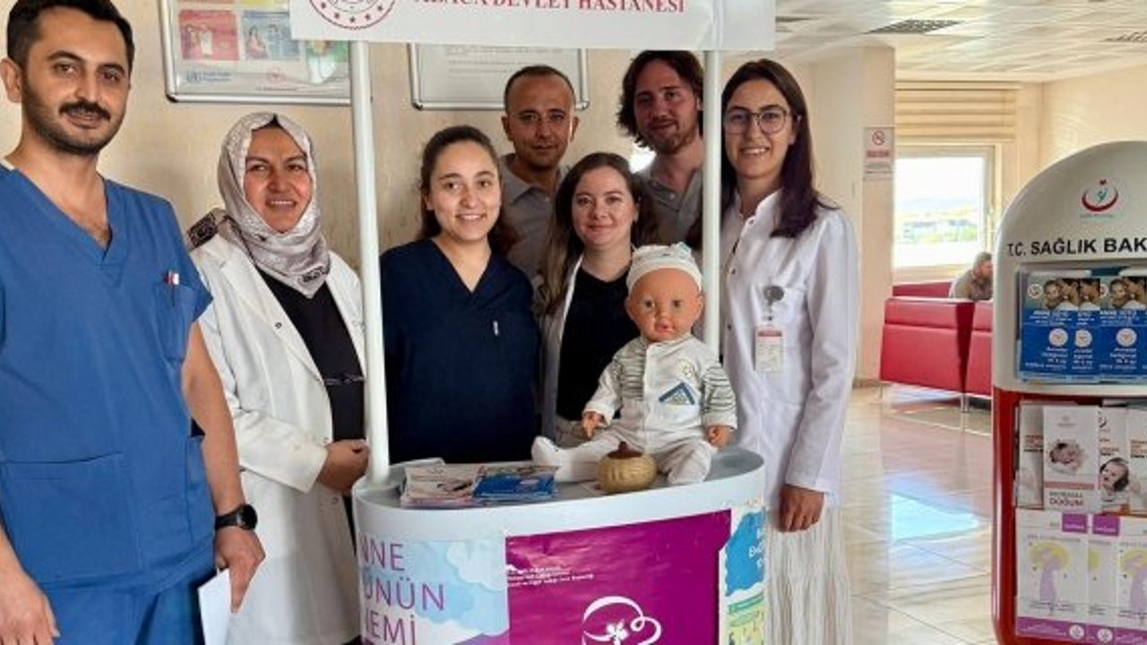 Alaca Devlet Hastanesi’nde Emzirme Haftası etkinliği