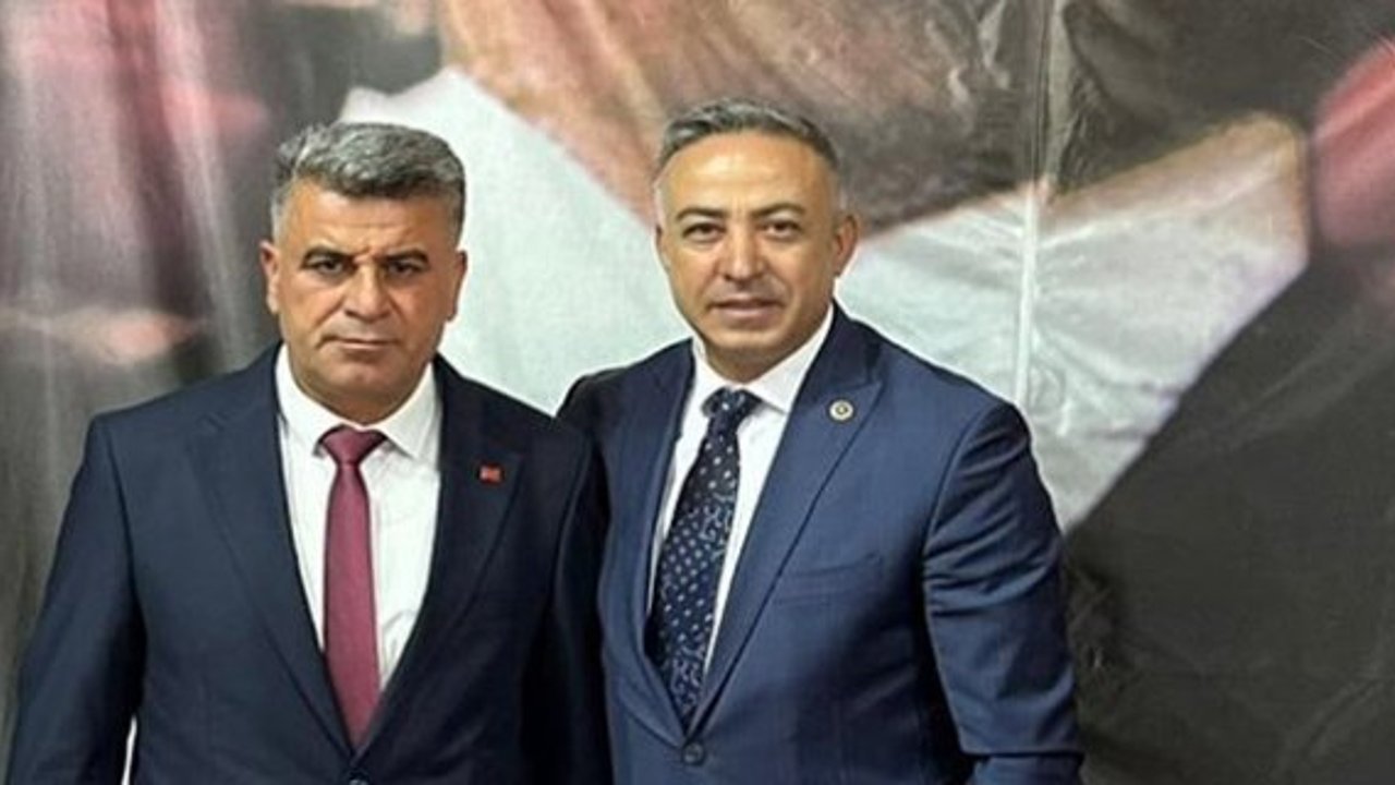 Alaca İlçe Kongresi’nde bayrak değişimi! Adem Şahin ilçe başkanı seçildi