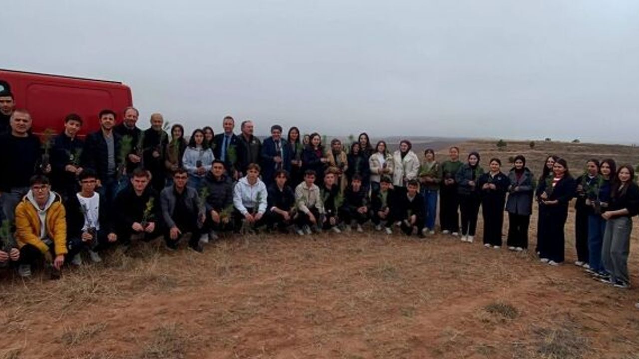 Alaca Şehit Mehmet Kocakaya Fen lisesi'nden 'yeşil vatana' anlamlı destek