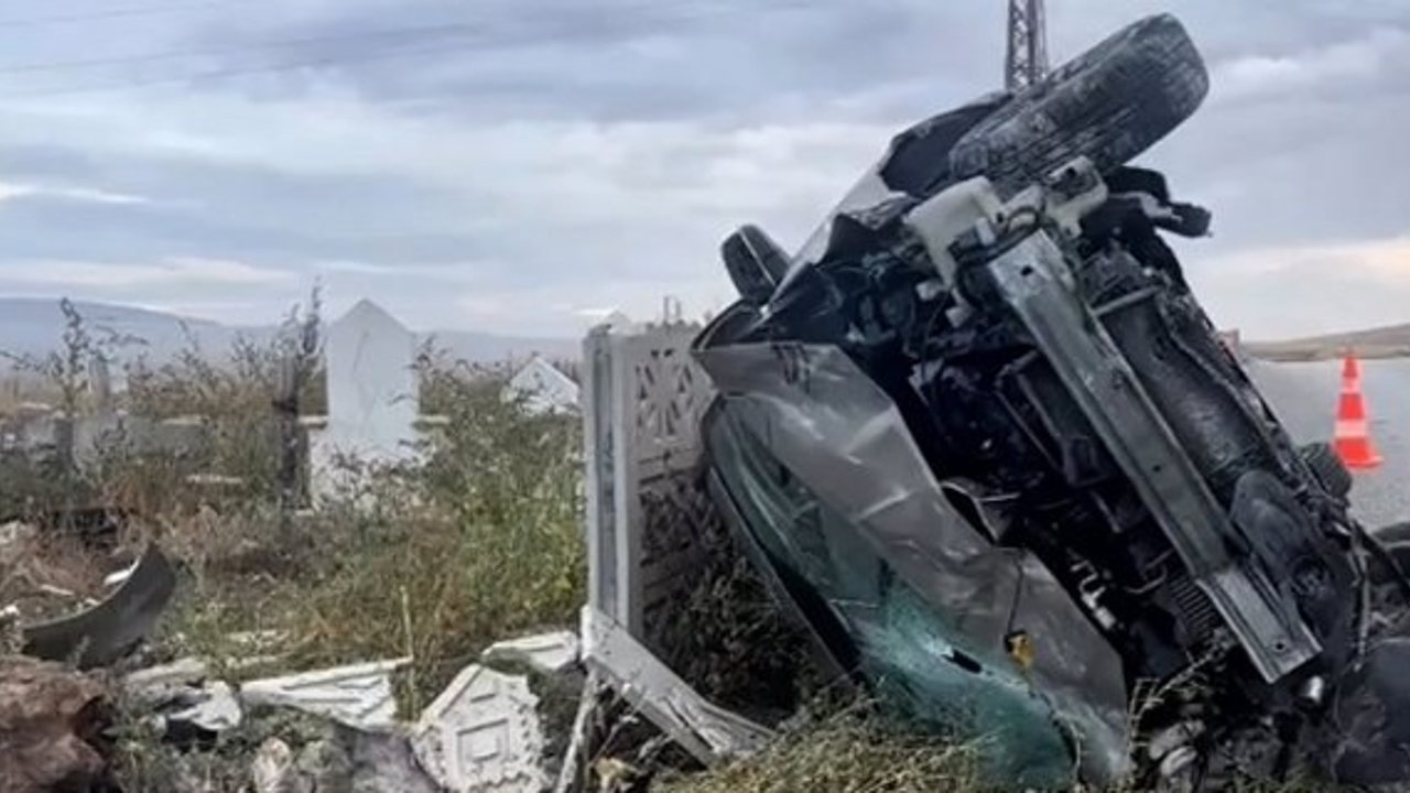 Tek taraflı kazada aynı aileden 3 kişi yaralandı