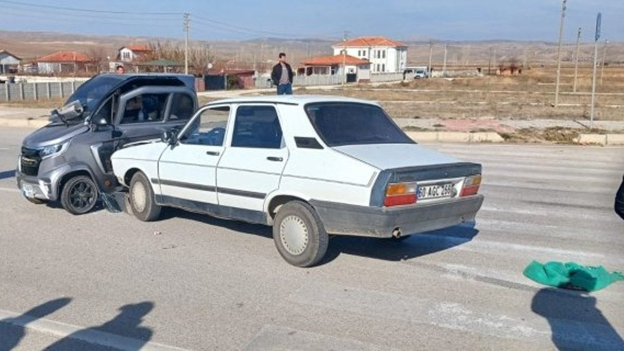 Alaca'da kaza: 3 kişi yaralandı