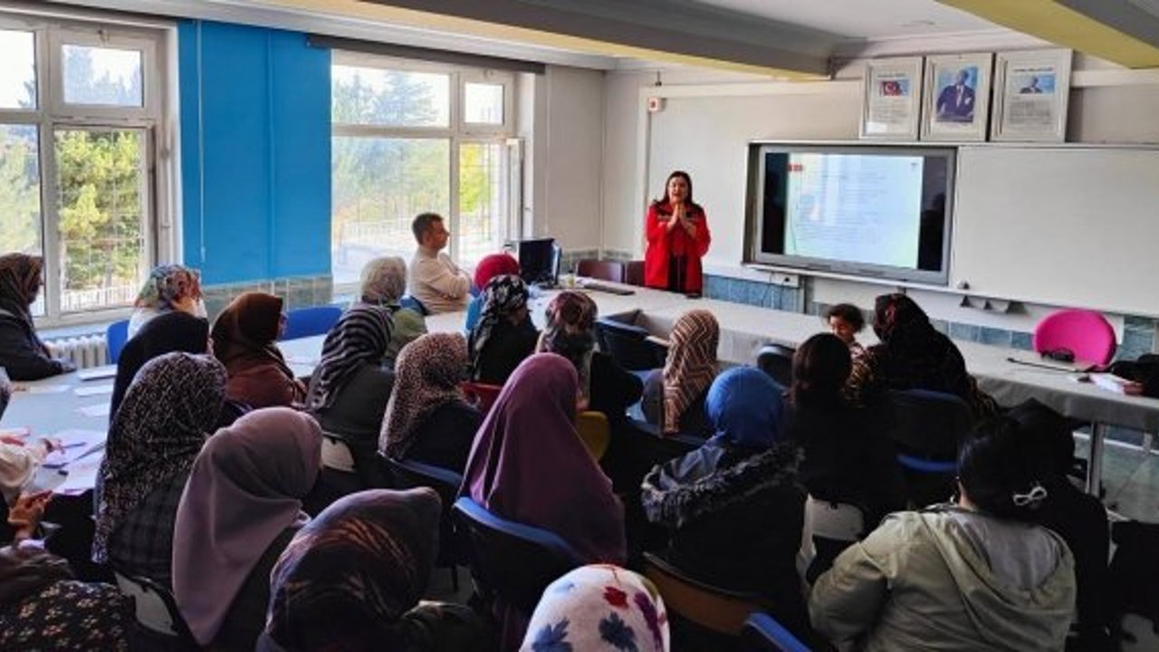 Alaca’da 'Aile ve Mahremiyet Bilinci Eğitimleri' yoğun ilgi gördü