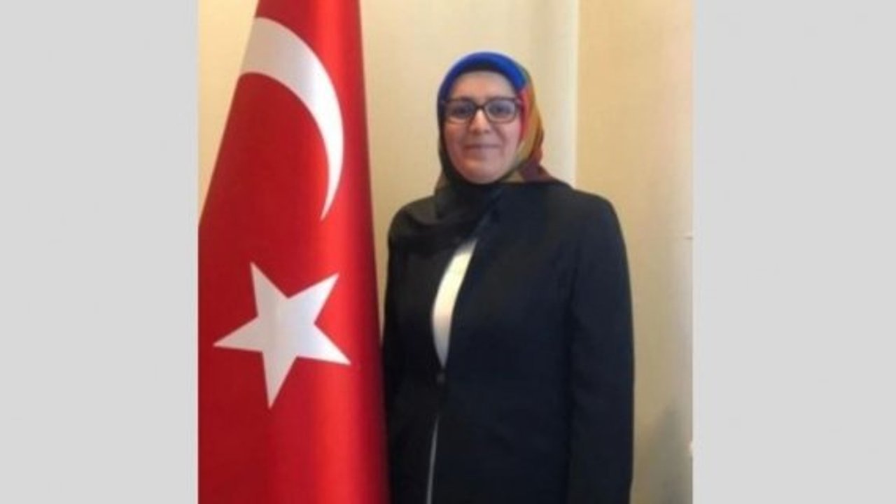 Alaca'da başarılı müdür yeniden aynı görevine atandı