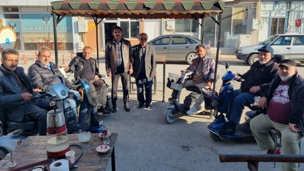 Alaca Muhtarlar Derneği’nden Engelliler Derneğine ziyaret