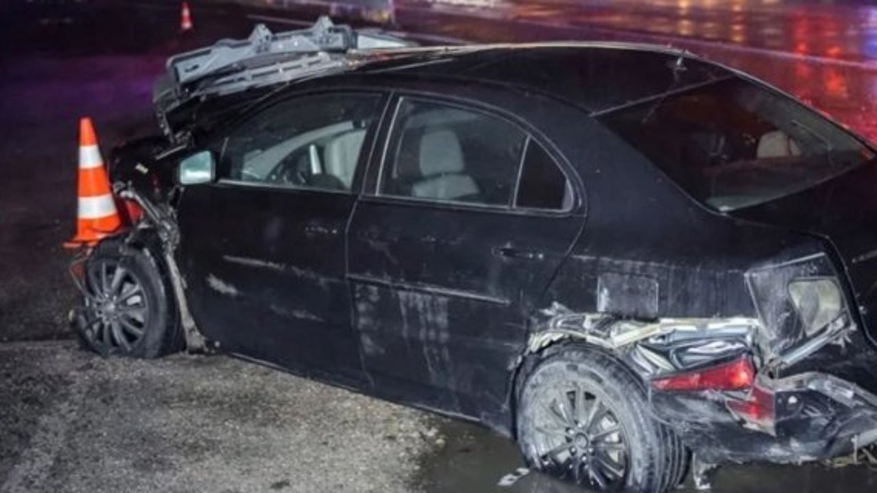 Alaca'da araç hurdaya döndü: 1 yaralı