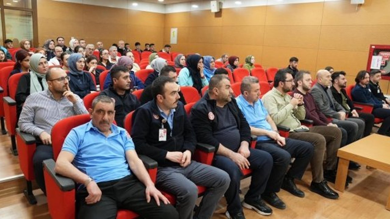 Alaca Devlet Hastanesi’nde tüberküloz eğitimi verildi
