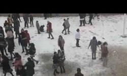 Yarıyıl ve kar sevincini oyun havaları ile kutladılar