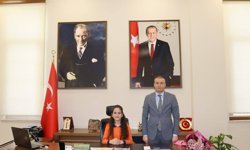 Kaymakam Dinçer koltuğunu öğrenciye devretti