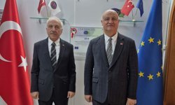 Gül, Salim Çoruk ile yerel yönetimleri görüştü