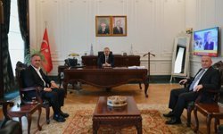 Çorumlu isimlerden Vali Canbolat’a ziyaret