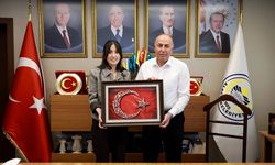 Başkan Şerif Arslan'a anlamlı hediye