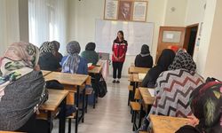 Günhan Kur’an Kursu kursiyerlerine aile eğitimi