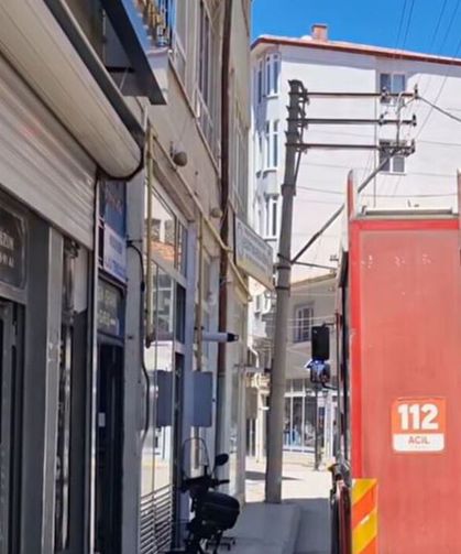 Tarihi handaki çatı yangını korkuttu