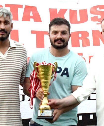 Yıldırım İnşaat ikinci, Çopraşıklı Deli Kadirspor ise dördüncü oldu