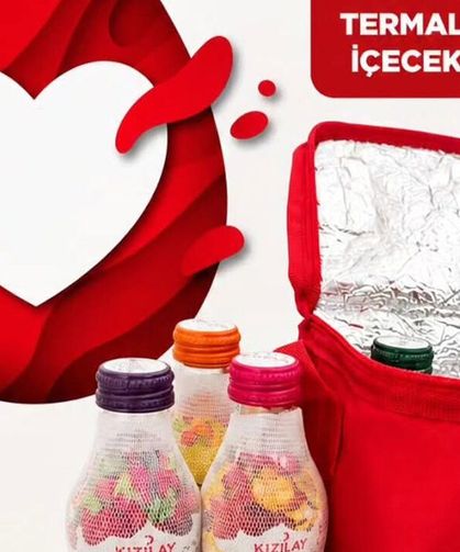 Alaca’da kan bağışına termal çantalı içecek hediyesi