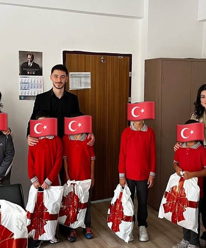 Ülkü Ocakları’ndan öğrencilere kırtasiye desteği