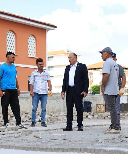 TOKİ’de kilit taşı bakım ve onarım çalışmaları sürüyor