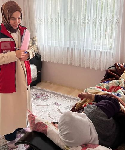 Alaca’da yaşlılar yalnız bırakılmadı: Birlikte vakit geçirdiler